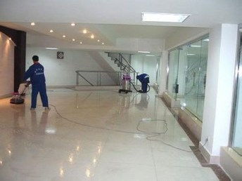 上海保潔服務(wù) 專業(yè)覆蓋家庭、別墅、辦公樓與廠房的全面解決方案